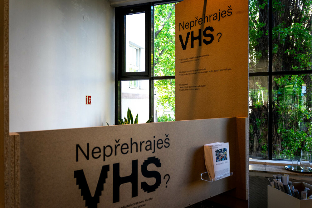 Distorted Session #5: Nepřehraješ VHS?